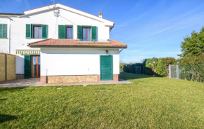 4 Bedroom Amazing Home In Marsiliana